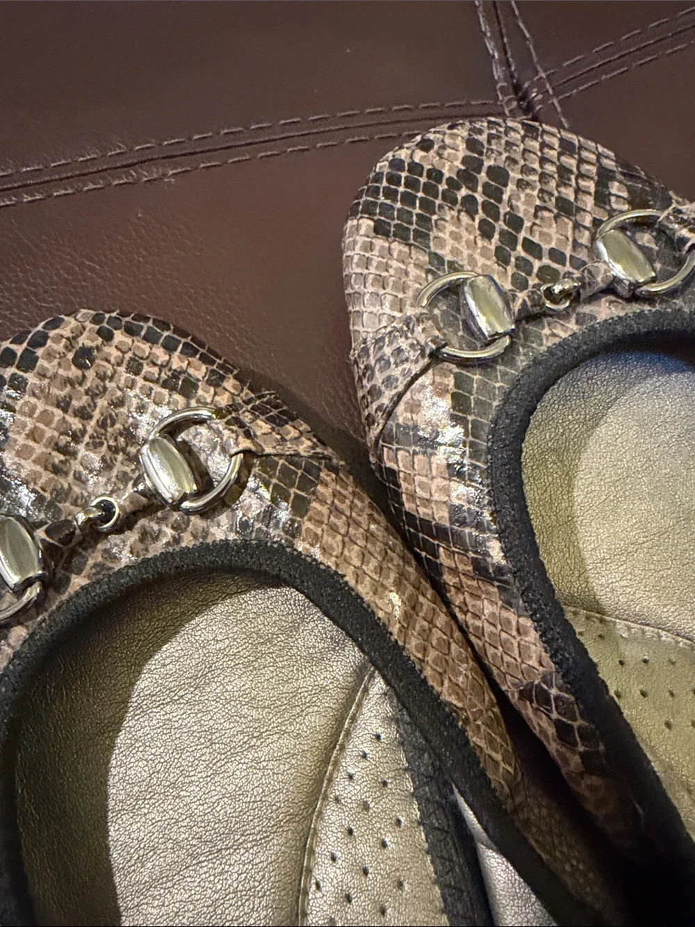 ME TOO skin ballet flats with silver  Horse bit Detail